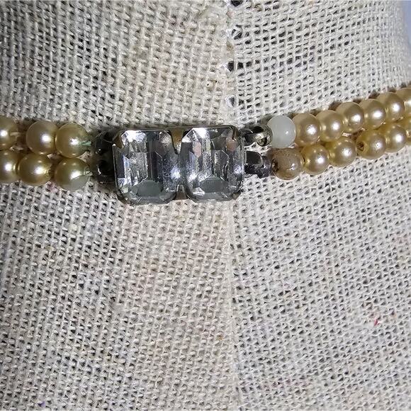 VINTAGE graduated glass pearls double strand with rhinestone clasp - Picture 4 of 7